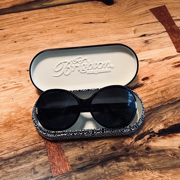 BRIGHTON "Meridian" Women's handmade Black Sunglasses with Original Metal Case - Picture 10 of 11